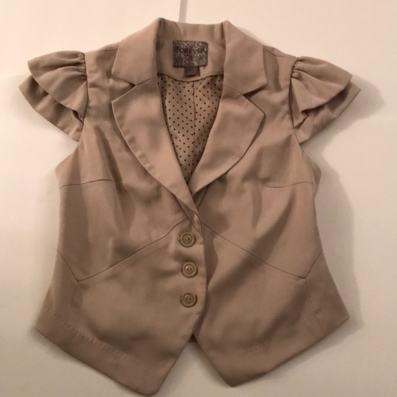 Forever 21 Jackets & Blazers - Forever 21 Beige 3-button vest with pleated back
